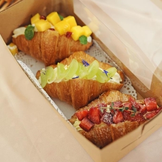 Croissant Fruit Box